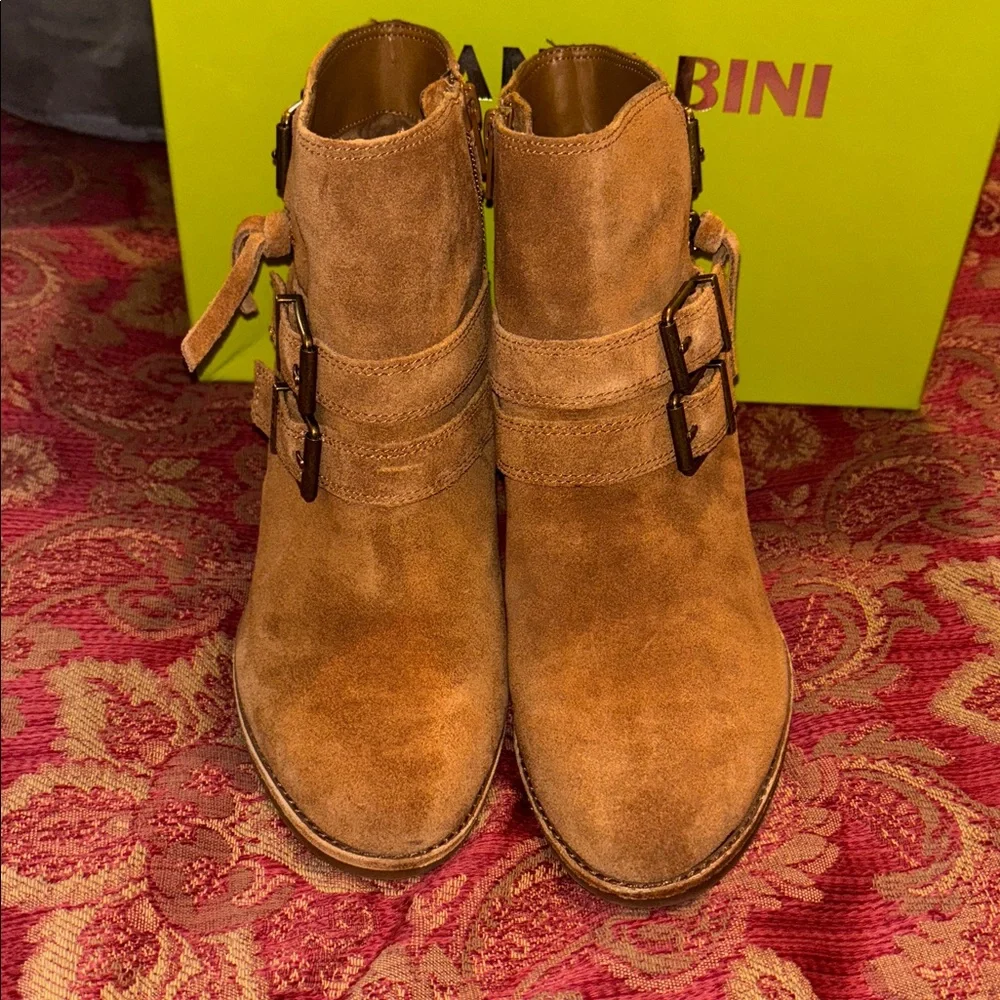 Gianni Bini Women's Tan Suede Ankle Boots size 8